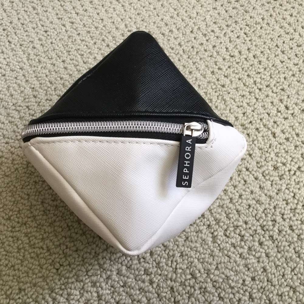 $1 Sephora makeup bag with zipper
